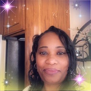 Meet your Posher, Denitra